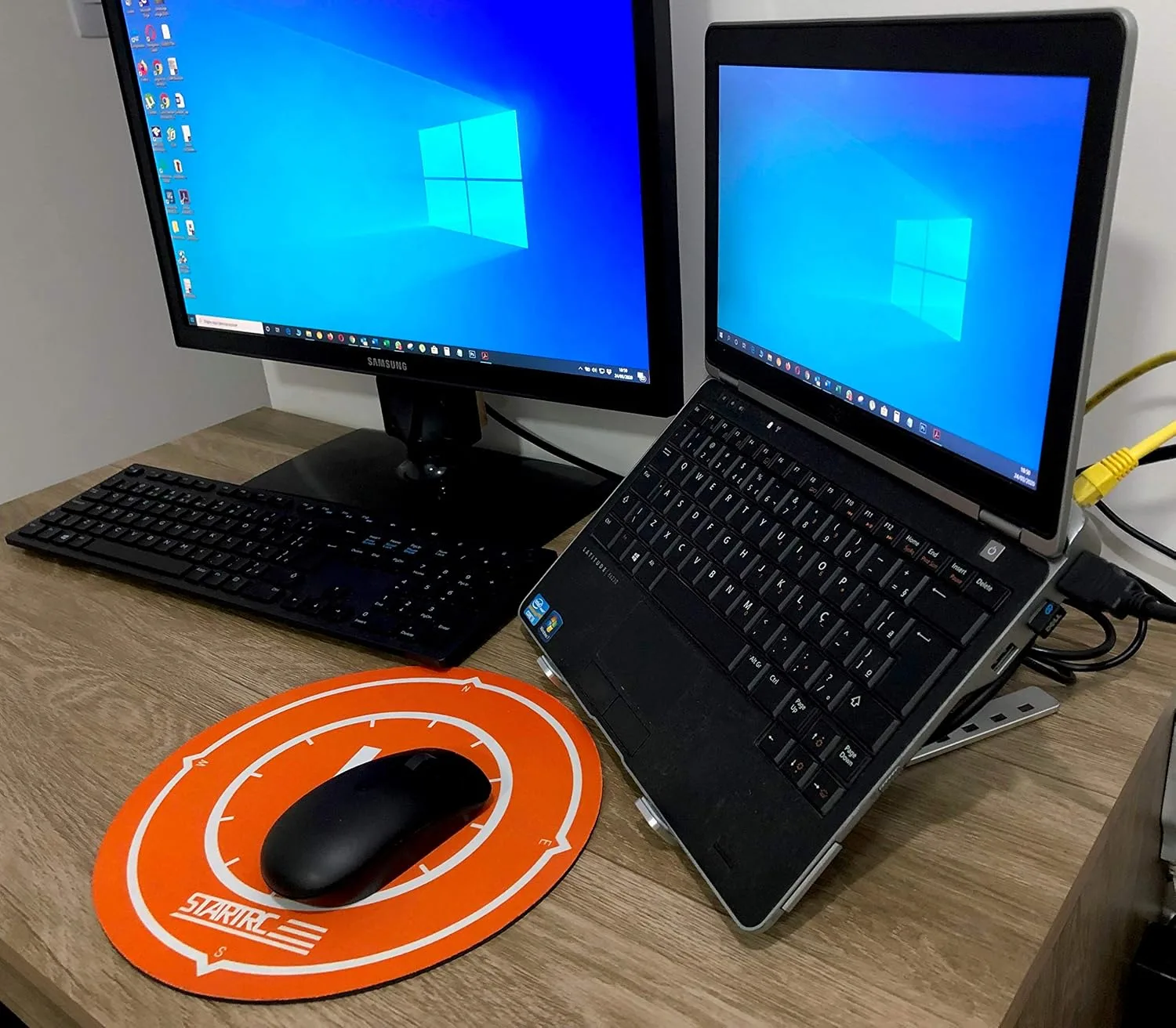 Suporte Para Notebook E MacBook em Alumínio com Altura Ajustável — foto 5