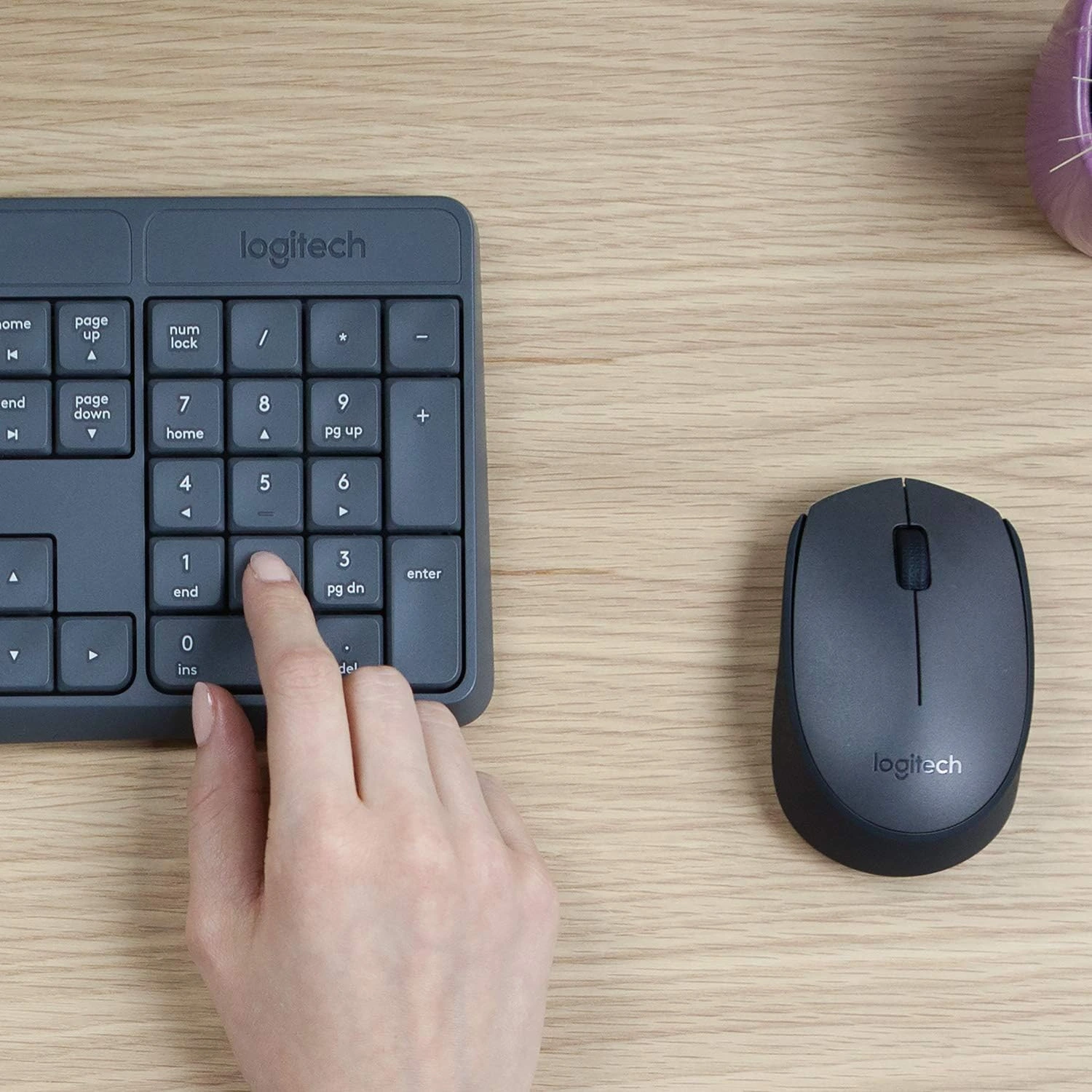 Combo Teclado e Mouse sem fio Logitech MK235 com Conexão USB, Pilhas Inclusas e Layout ABNT2 — foto 5