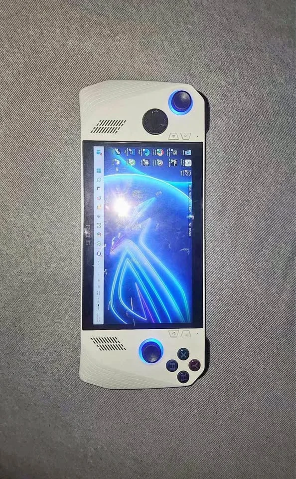 ROG Ally Z1 Extreme 512 — foto 1