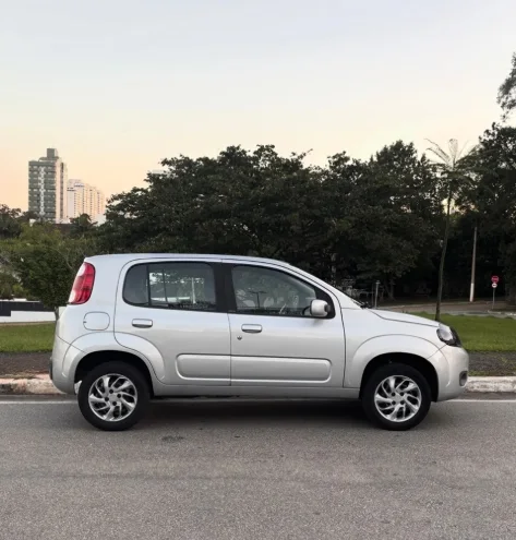 Fiat Uno Vivace Celeb. 1.0 EVO F.flex 8V 5P 2013 — foto 6